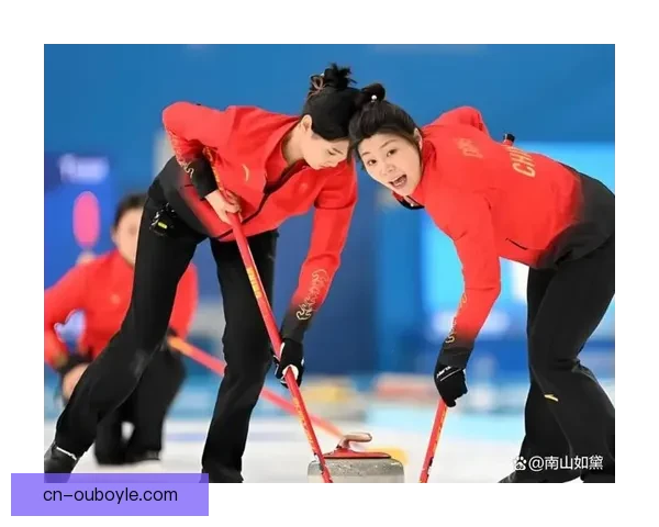 中国冰壶女队再负加拿大战绩承压 中国冰壶女队再负加拿大战绩承压